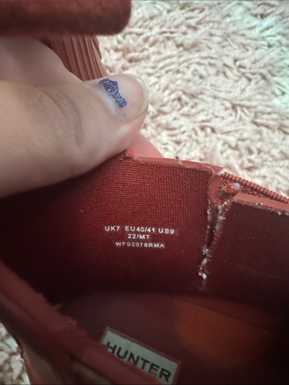 Hunter Women's Original Chelsea Boots in Military Red. - Picture 5 of 5